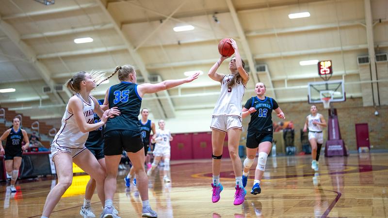Women's basketball score 100 in win over Mayville State