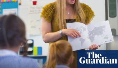 Science teachers from Queensland Open Brethren schools told to teach students about vegetarian dinosaurs on Noah’s Ark | Australian education
