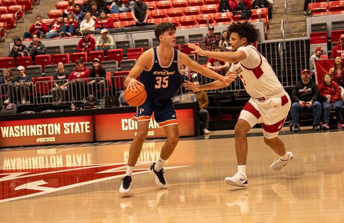 Men's Basketball Comes Up Short at Washington State