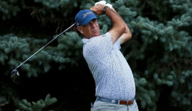 Stewart Cink wins Champions event in Hawaii by 3 shots