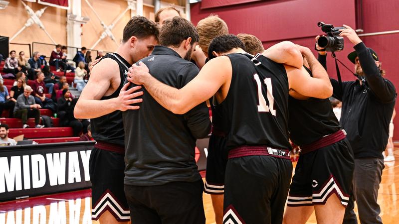 #2 Men's Basketball Falls to NYU for First UAA Loss of the Season