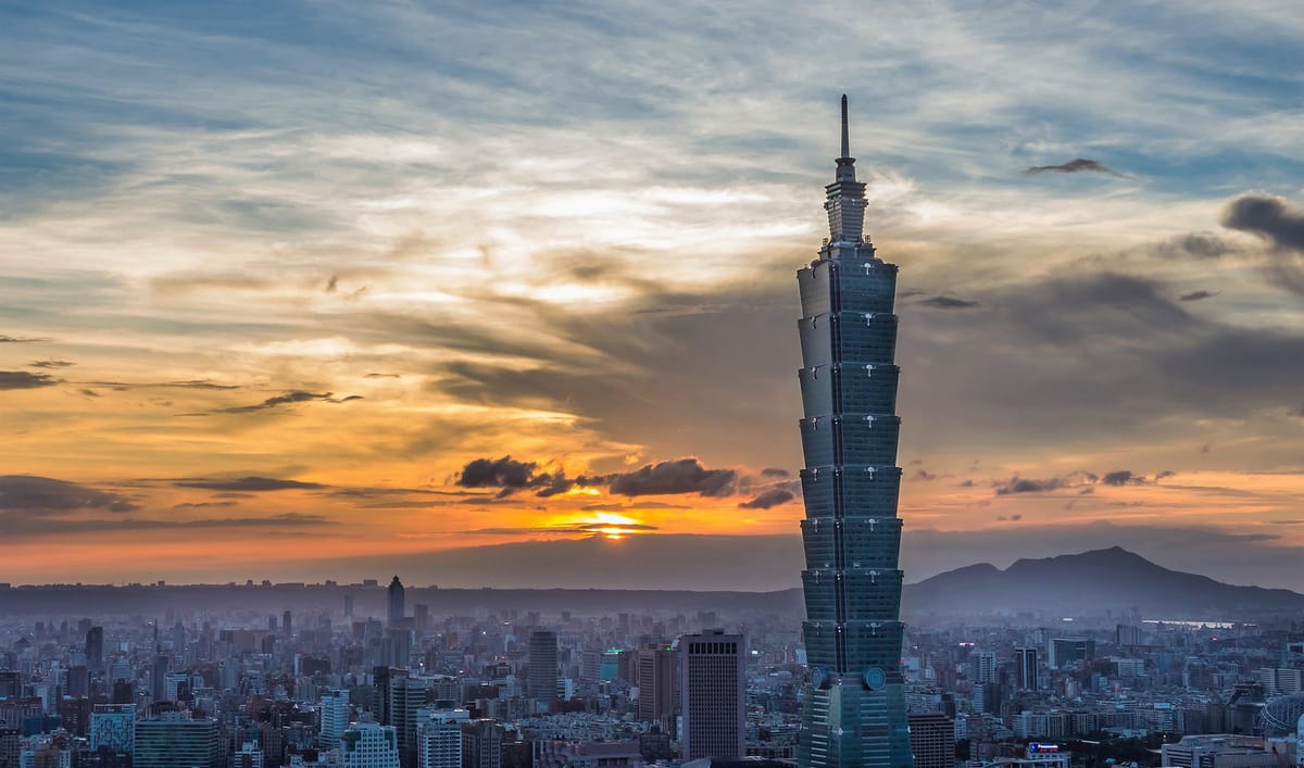 Taipei 101 skyscraper climbed by Alex Honnold without safety measures | News