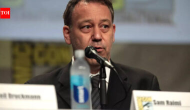 Sam Raimi explains why his version of ‘Spider-Man’ is over: 'I handed the torch off to someone else' |