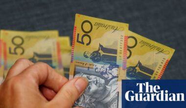 The value of the Australian dollar is high right now. So should you book that overseas trip? | Australian economy