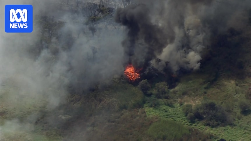 Emergency warnings issued for two bushfires in Perth's north