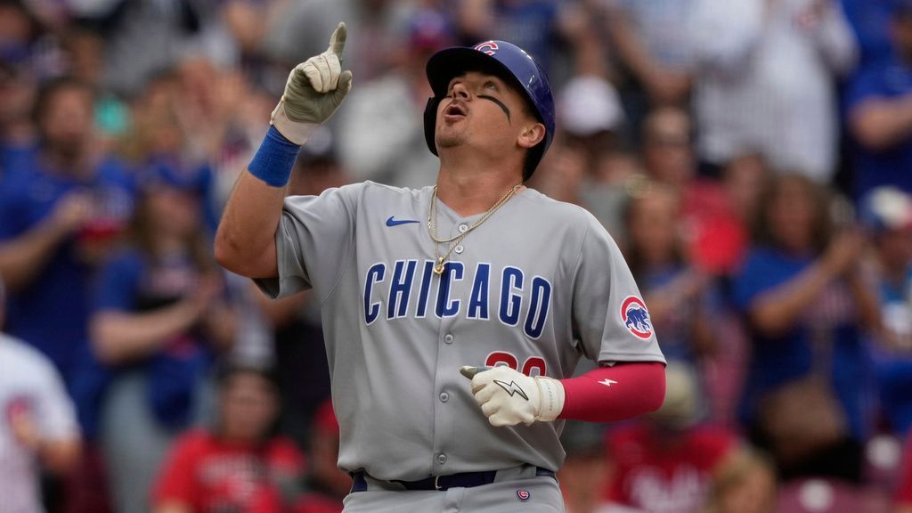 Brewers sign veteran catcher McGuire to minor league deal