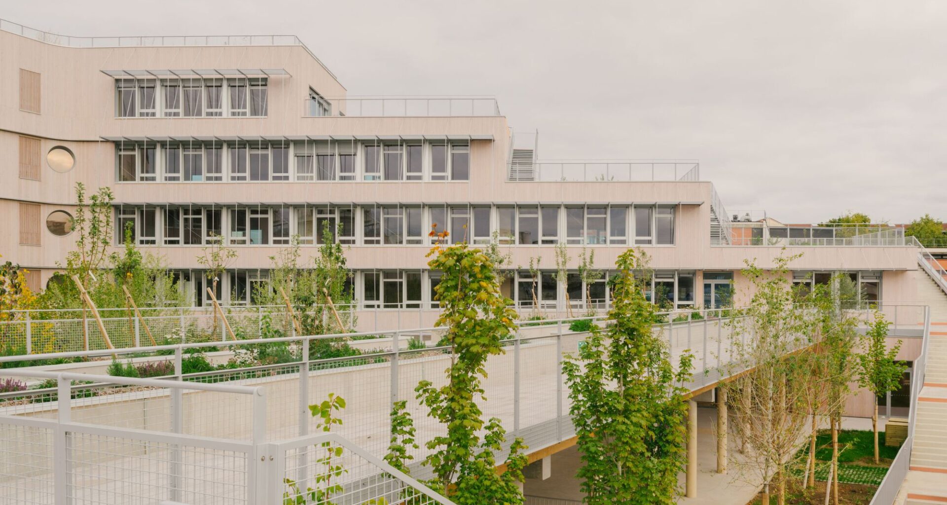 Dominique Frelaut School Group / Tectoniques