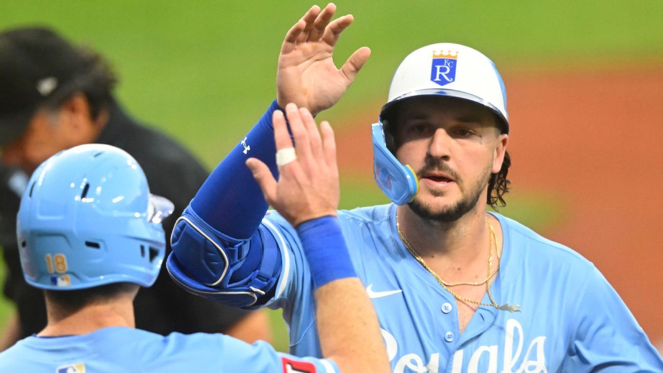 Vinnie Pasquantino agrees to 2-year contract with Royals