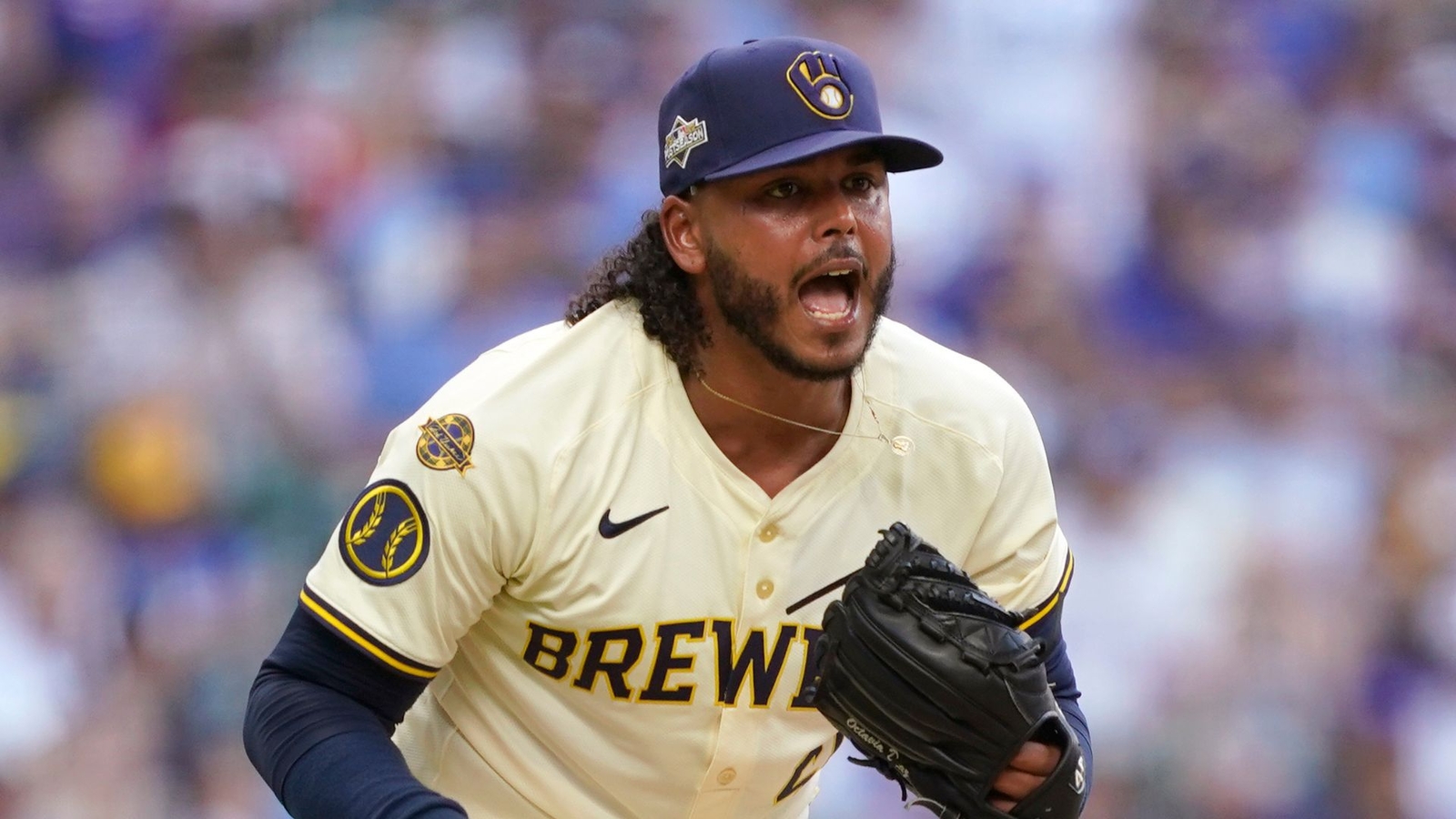 Mets acquire Freddy Peralta from the Milwaukee Brewers, sources tell ESPN
