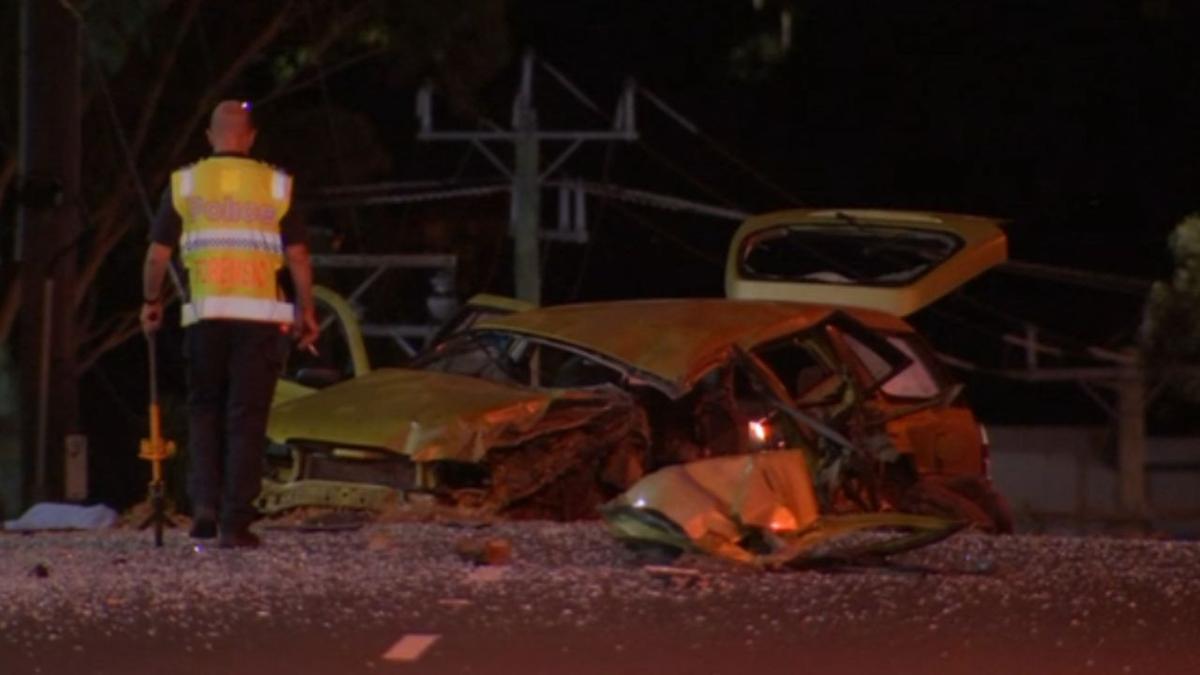 Two killed in horrific crash on suburban Melbourne street