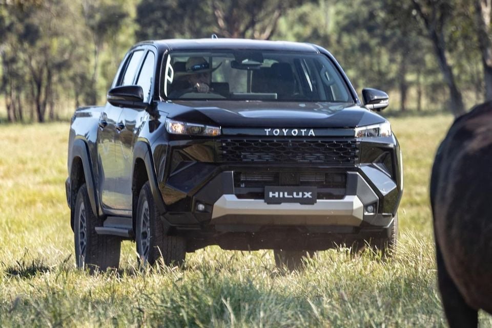 2026 Toyota HiLux SR