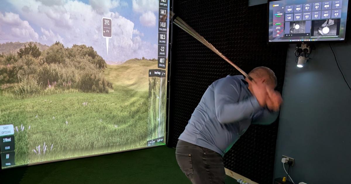 Couple create new Cumnock Golf Cave with simulator