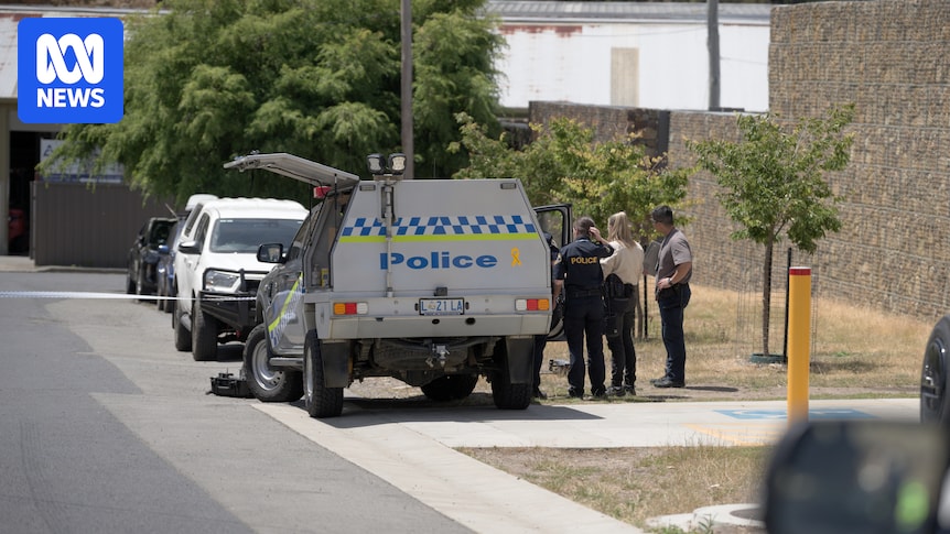 Alleged South Hobart home invasion ends with 17-year-old boy shot