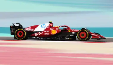 LAS VEGAS, NEVADA - NOVEMBER 21: Yuki Tsunoda of Japan and Oracle Red Bull Racing arrives in the