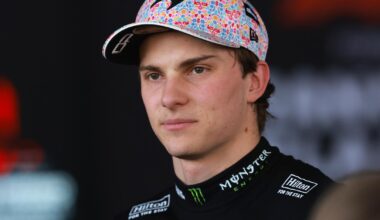 Oscar Piastri backed to 'look elsewhere' under certain McLaren conditions