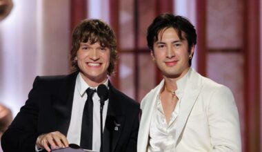 Hudson Williams and Connor Storrie Put Their Backs Into It at the Golden Globes 2026