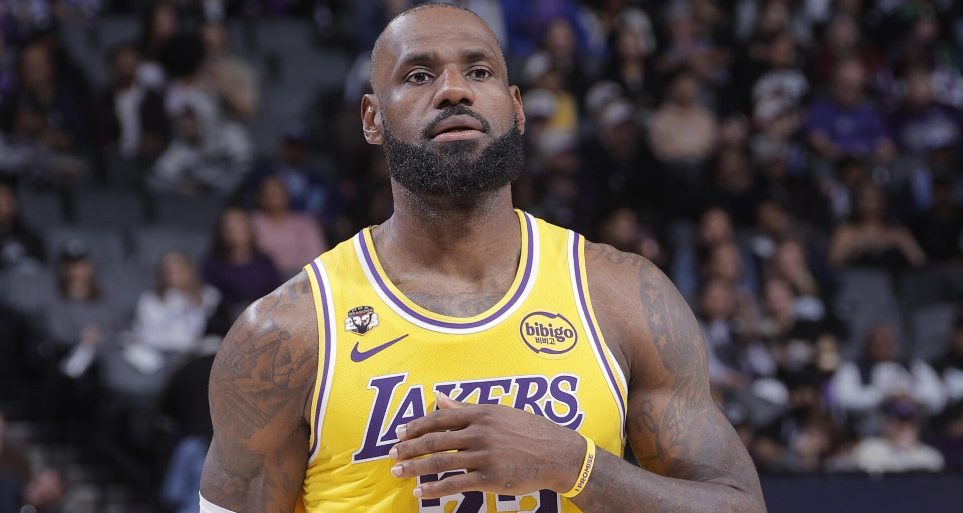 Lakers' LeBron James, Special-Edition Jersey Patch Trolled by Kings on Social Media After Win