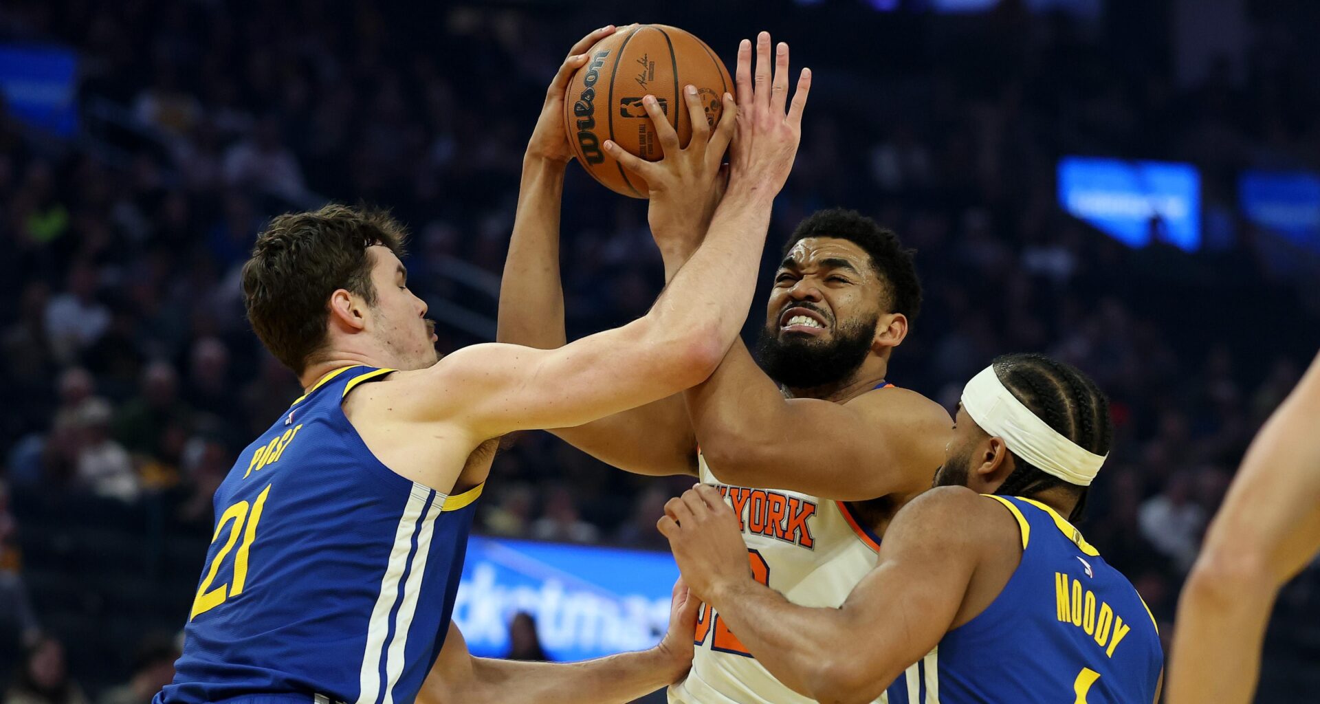 Steph Curry, Warriors Beat KAT, Knicks as Jalen Brunson's Injury Concerns Fans