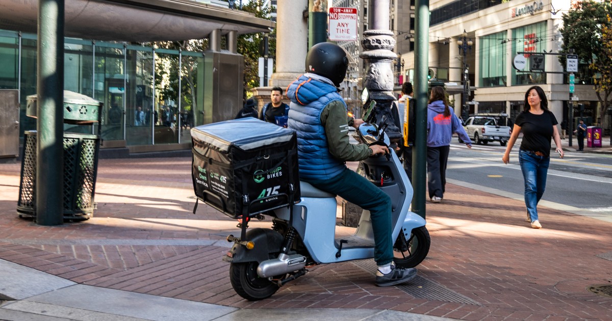 A person claiming to be a food delivery company 'whistleblower' fooled the internet with AI's help