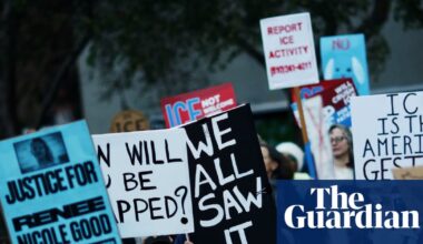 Calls mount on Trump administration to fully investigate Alex Pretti’s killing | Minneapolis