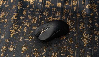 Epomaker Reveals Carbonis Gaming Mouse With PAW 3950 Sensor, LCD, and Online Driver