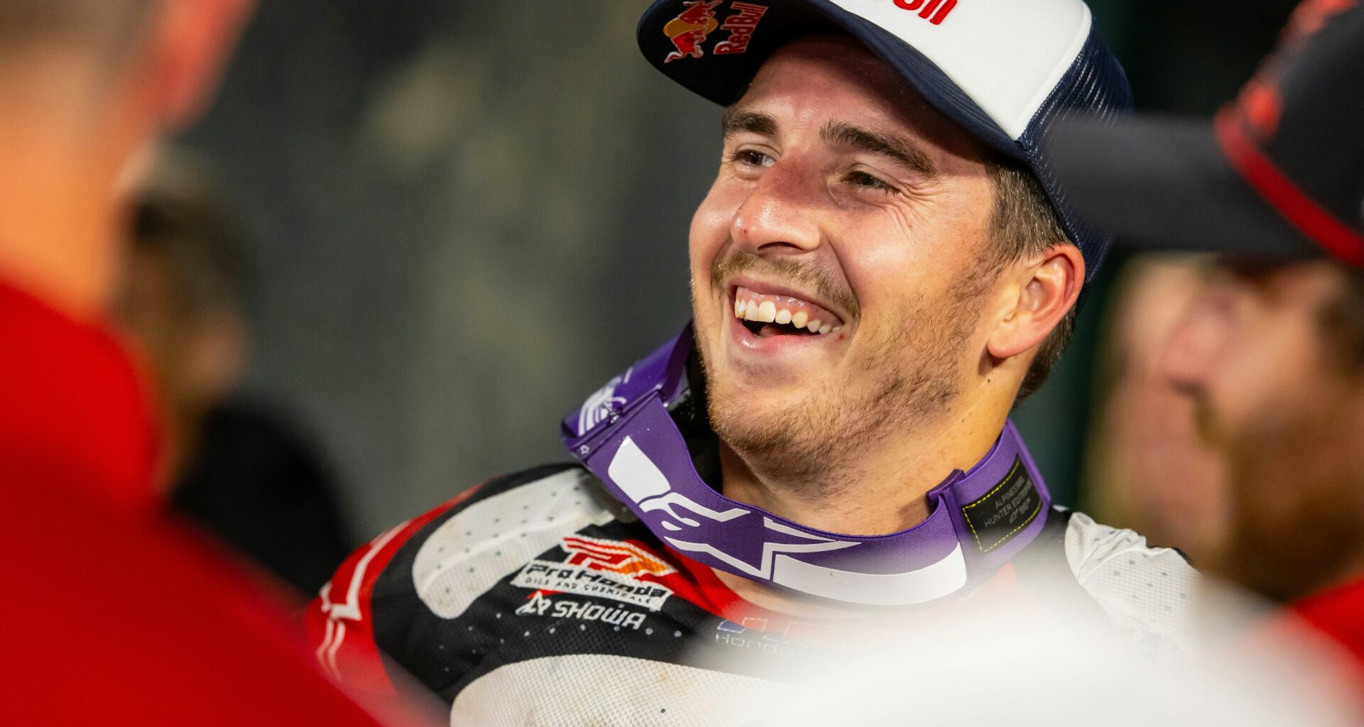 Hunter Lawrence Putting in Late-Race Charges in Supercross