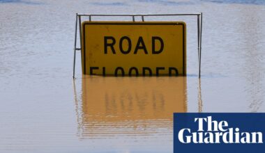 Evacuation order on Sydney’s northern beaches as Australia’s east coast smashed by stormy weather | Australia weather
