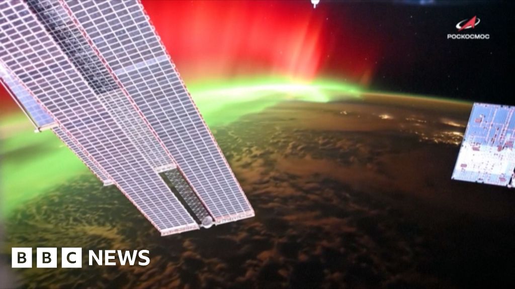 Russian cosmonaut captures stunning aurora over Earth
