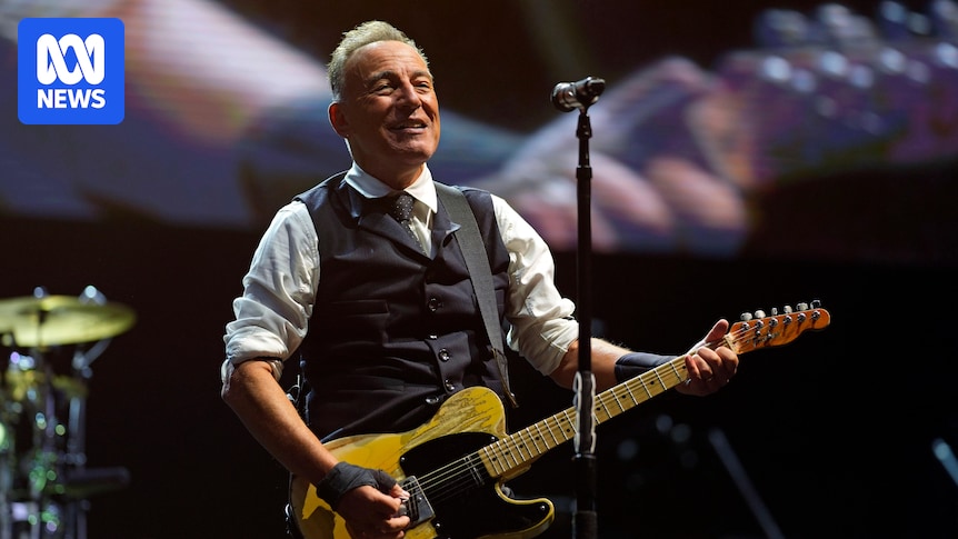 Bruce Springsteen releases anti-ICE protest song Streets of Minneapolis