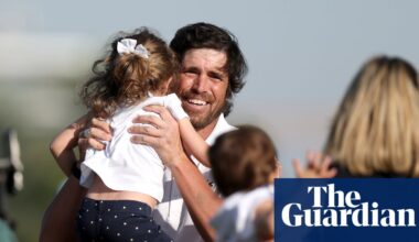 Shane Lowry chips into water at 72nd hole to blow lead as Elvira wins in Dubai | European Tour