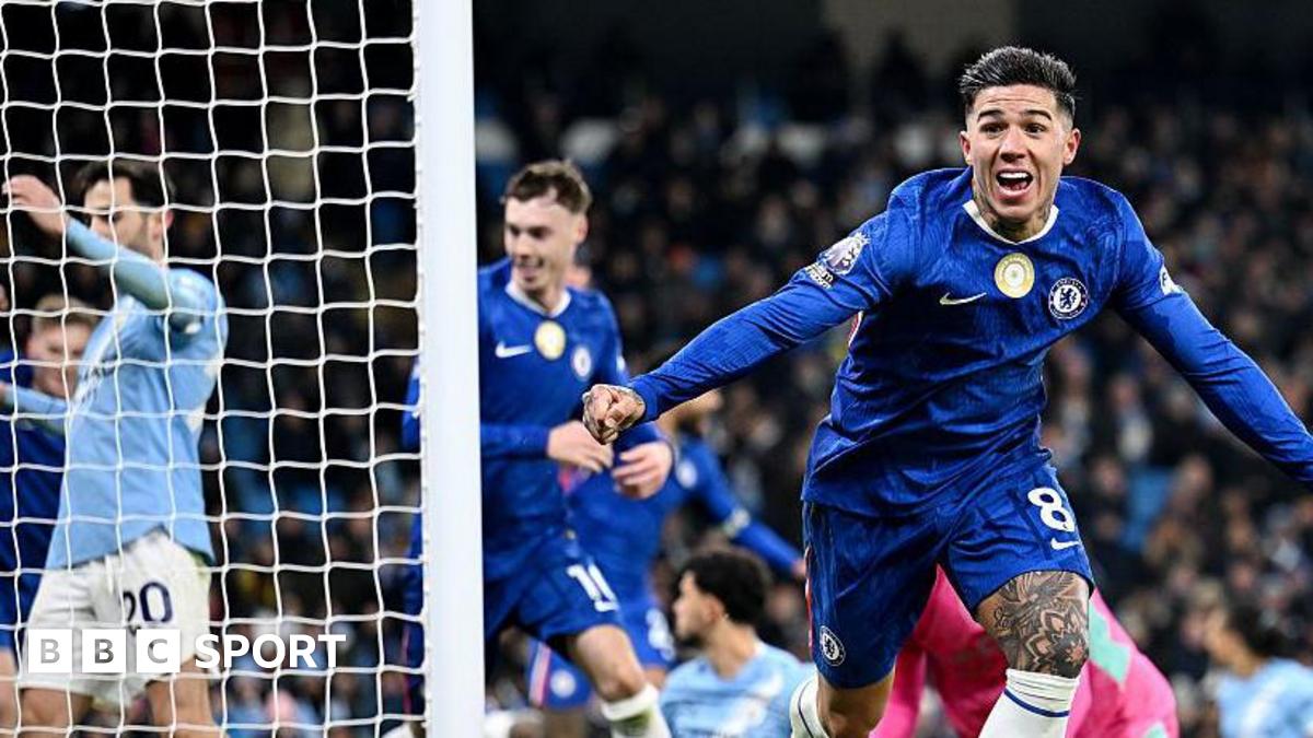 Man City 1-1 Chelsea: Visitors score stoppage-time equaliser in draw at Etihad Stadium