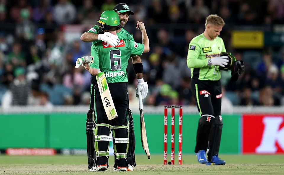 Glenn Maxwell in action for Melbourne Stars against the Sydney Thunder.