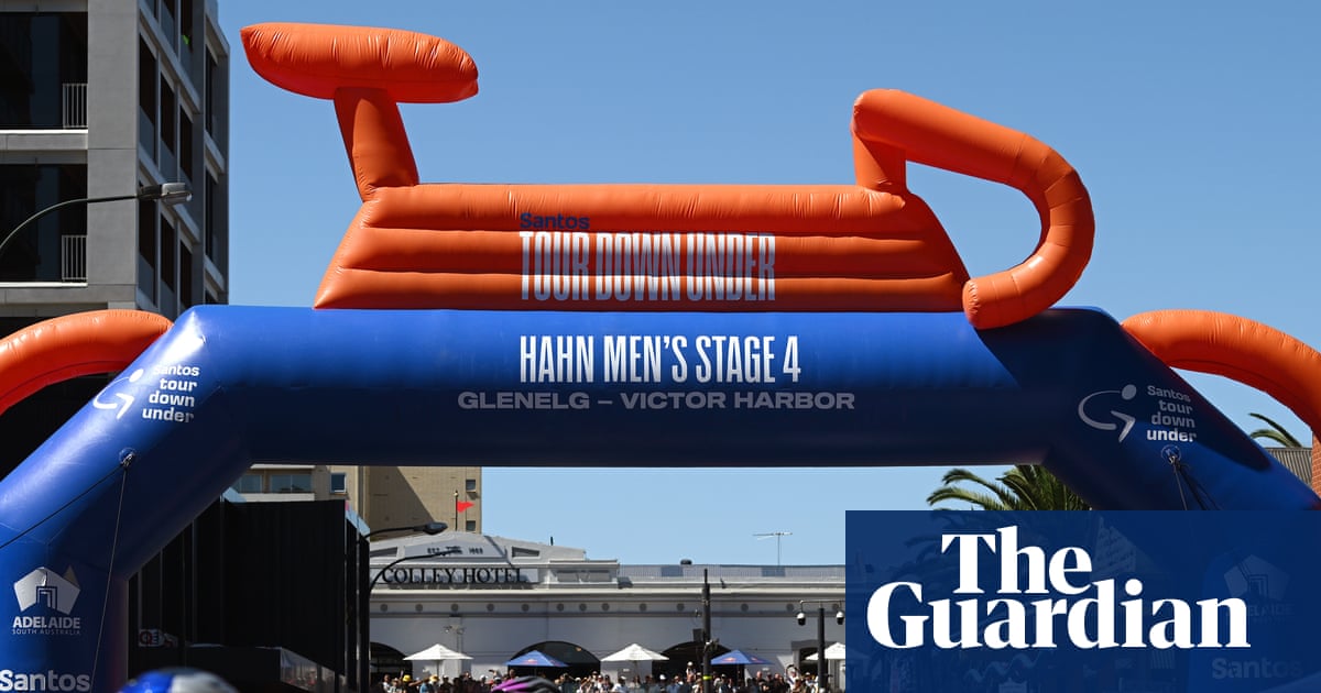 ‘It’s embarrassing’: riders say time is up for fossil fuel sponsorship of heat-affected Tour Down Under | Cycling