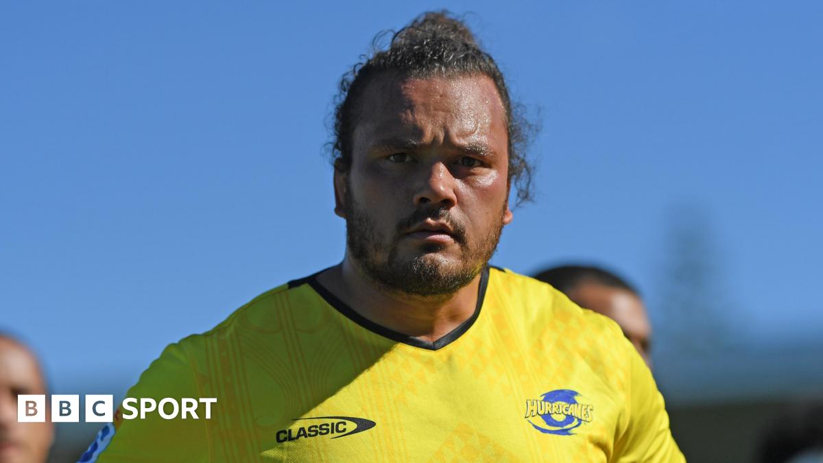 Pouri Rakete-Stones in a yellow training t-shirt for current team Hurricanes