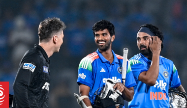 Cricket: Kohli hits 93 as India edge New Zealand in ODI opener