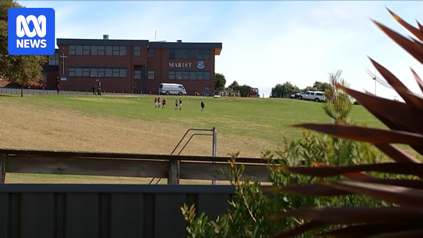 Deputy principal at Catholic school stood down over de facto relationship, inquiry told