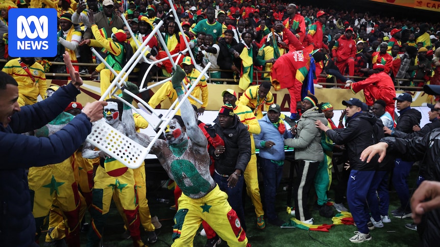 Senegal storms off field in penalty protest, before returning to beat Morocco in mad AFCON final