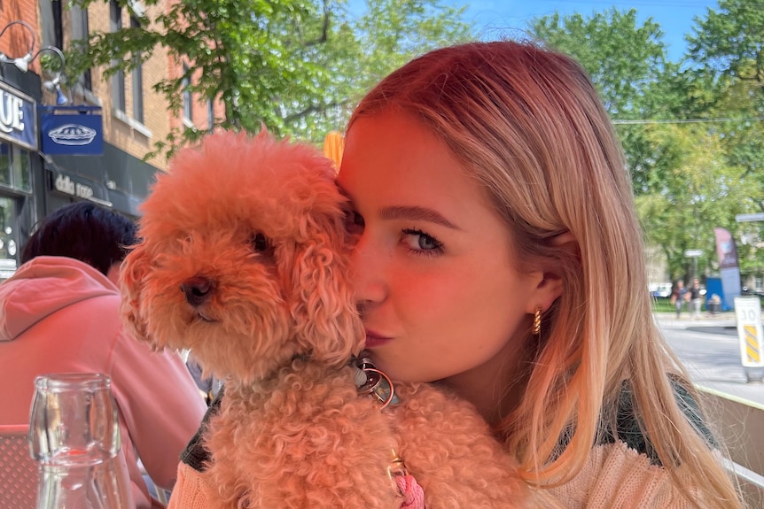 Holly Harris and Piper at a cafe