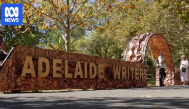 Adelaide Writers' Week cancelled amid controversy over disinvitation of author Randa Abdel-Fattah