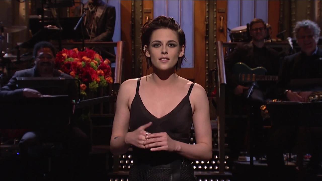 Kristen Stewart mocked Donald Trump tweets about her on SNL in 2017