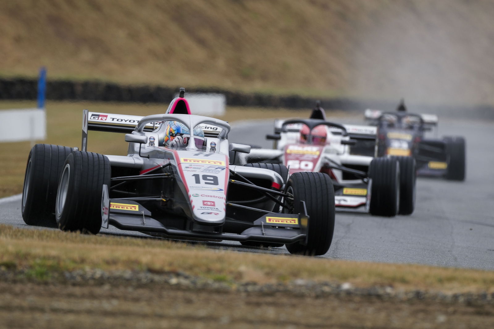 Red flags scramble Teretonga Formula Regional qualifying