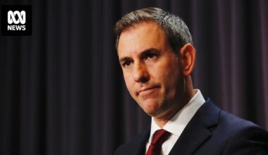 Jim Chalmers defends 'professional' Fed boss Jerome Powell in face of Trump attacks