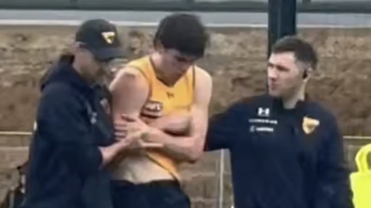 Hawthorn’s Will Day suffers suspected shoulder injury at training, Hawks club statement, return date, Hawks training news, track watch