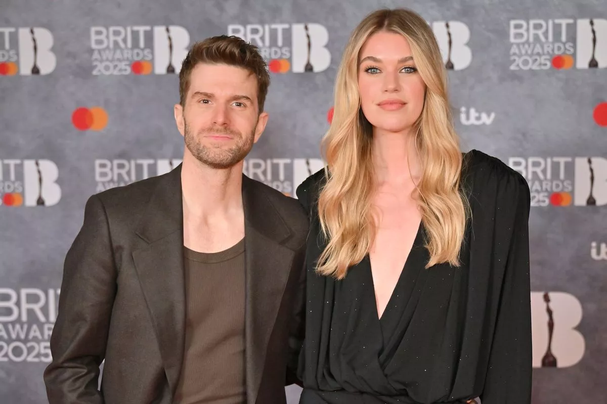 Joel Dommett and Hannah Cooper are having a baby