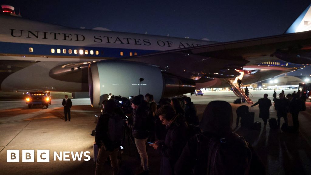 'Minor electrical issue' on Air Force One delays Trump Davos visit