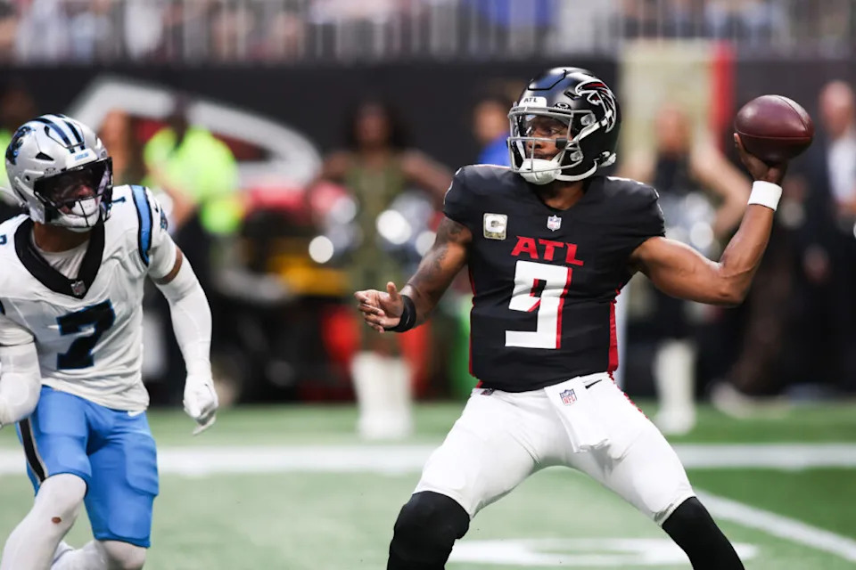 Nov 16, 2025; Atlanta, Georgia, USA; Atlanta Falcons quarterback Michael Penix Jr. (9) throws the ball in the third quarter against the Carolina Panthers at Mercedes-Benz Stadium. Mandatory Credit: Brett Davis-Imagn Images