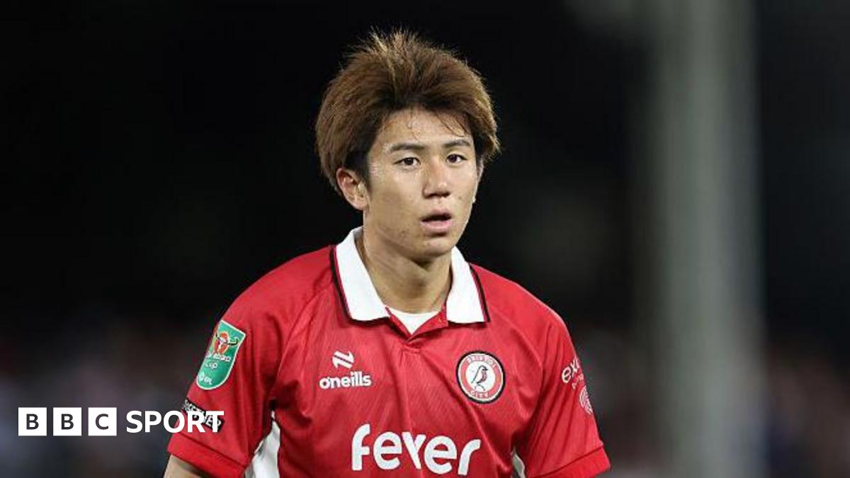 Yu Hirakawa playing in a red shirt for Bristol City in August earlier this season
