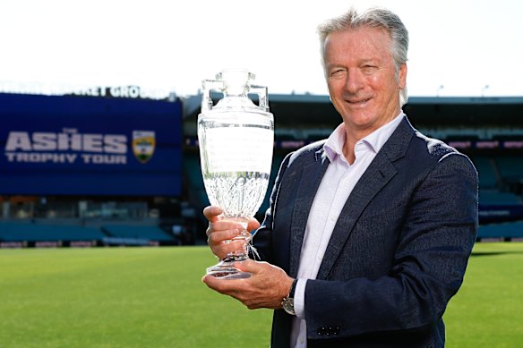 Steve Waugh poses with the crystal Ashes trophy ahead of the 2025-26 series.
