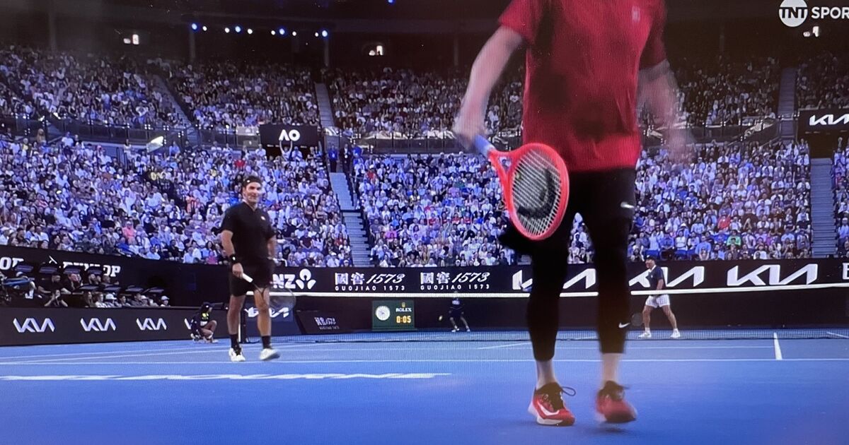 Roger Federer can't believe what Andre Agassi just did at Aus Open | Tennis | Sport