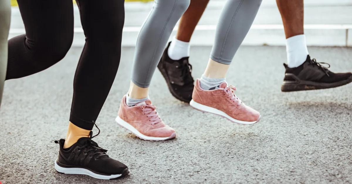 'Rucking' Is The Walking Trend You Need To Try. Here's Why.